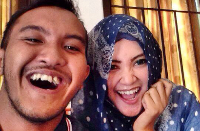 Hamil Jadi Kado Resepsi Pernikahan Caisar 'YKS' dan Istri