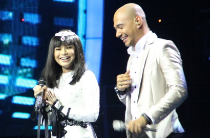 Duet dengan Rossa, Husein Tuai Pujian di 'Indonesian Idol'