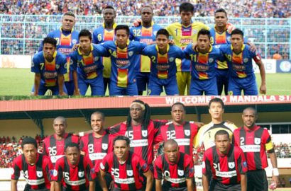 Arema dan Persipura Masih Kokoh di Puncak Klasemen ISL 2014