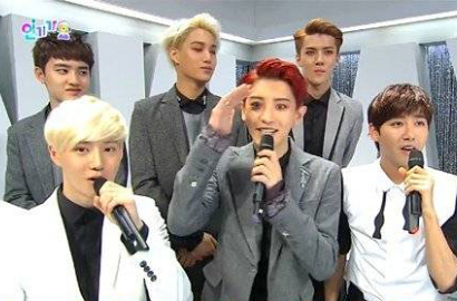 Teman Sekamar 'Roommate' Chanyeol EXO Beri Dukungan di 'Inkigayo'