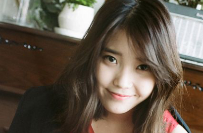 IU Cetak All Kill Sempurna dengan 'My Old Story'