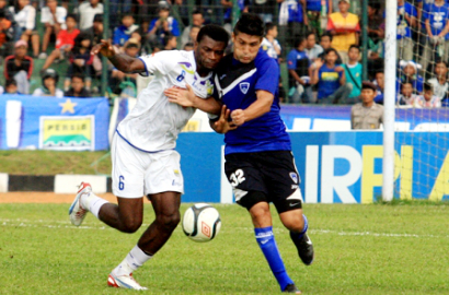 Persib Bakal Redam Serangan Balik Pelita Bandung Raya di Laga ISL 2014