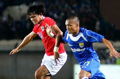Tak Ada Unsur Mistis dalam Aksi Ferdinand Sinaga Buang Handuk