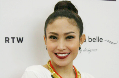 Ayu Dewi Bercita-Cita Punya Yayasan untuk Penderita Disabilitas