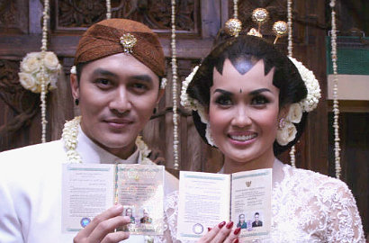 Resmi Nikahi Sara Wijayanto, Demian Akui Tak Bisa Tidur