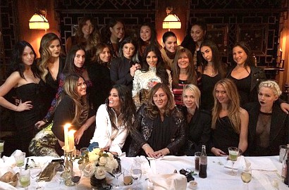 Kim Kardashian Bahagia Gelar Pesta Lajang di Paris