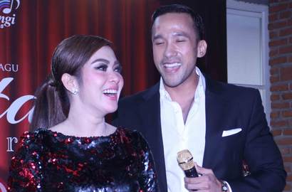 Dua Tahun Mencari Pria, Syahrini Akhirnya Temukan Ruli Tampubolon