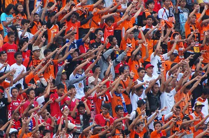 The Jakmania Suporter Paling Loyal di ISL 2014