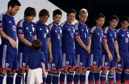 Bocah SD Pidato di Depan Timnas Jepang Jelang Piala Dunia 2014