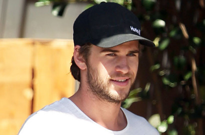 Liam Hemsworth Cidera Saat Syuting 'Hunger Games: Mockingjay'