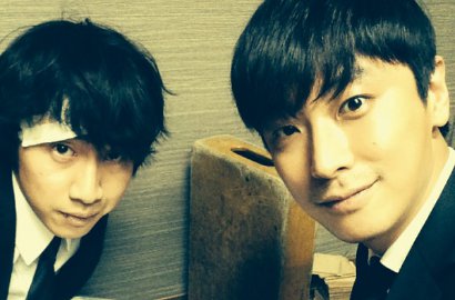 Lee Kwang Soo dan Joo Ji Hoon Pamer Selfie Syuting Bareng