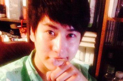 Kyuhyun SuJu Rayakan Ultah Debut dengan Selca Pakai Piyama