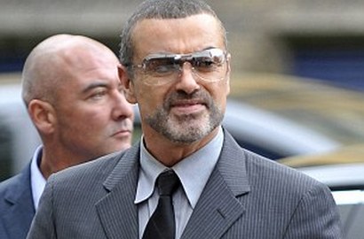 Mendadak Dilarikan ke Rumah Sakit, George Michael Kritis?
