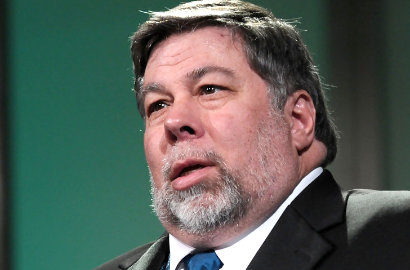 Steve Wozniak Acungkan Jempol Apple Akuisisi Beats