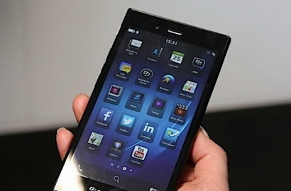 BlackBerry Z3 Hadir di Surabaya dengan Konten Berbahasa Jawa