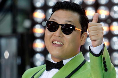 MV 'Gangnam Style' PSY Tembus 2 Miliar Views
