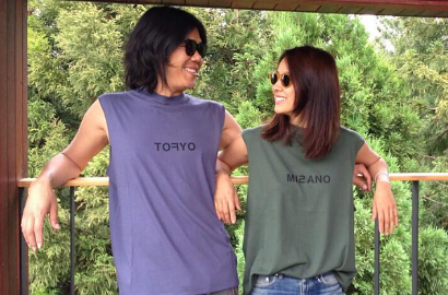Lee Hyori Pamer Kenakan Kaos Hadiah dari Yoo Ah In