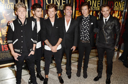 Simon Cowell Santai Personil One Direction Merokok Ganja