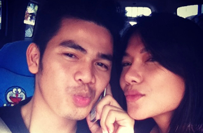 Jenny Cortez Tunangan dengan Pria Brondong