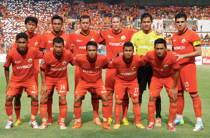 Persija Masih Berburu Striker Anyar