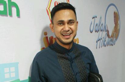 Ramzi dan Istri Jadi Host Acara Ramadhan Bareng
