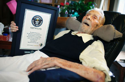 Pria Paling Tua Sedunia Meninggal di Usia 111 Tahun