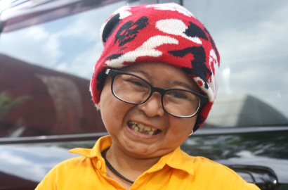 Daus Mini Cuek Mantan Istri Sudah Gandeng Bule