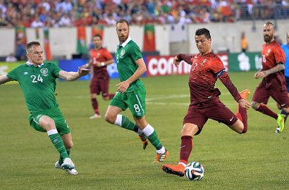 Cristiano Ronaldo Tampil, Portugal Bantai Irlandia 5-1