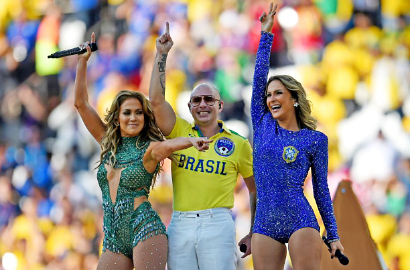 Fans Jennifer Lopez Protes Kualitas Suara di Pembukaan Piala Dunia 2014