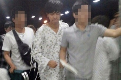 Lee Seung Gi Kepergok ke Rumah Sakit, Agensi Alasan Sedang Syuting