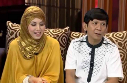 Istri Ngotot Gugat Cerai Komedian Ginanjar