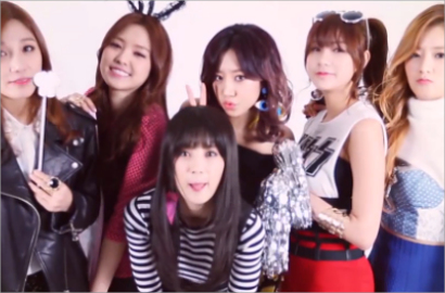 A Pink Tunjukkan Cinta untuk Fans di MV 'Crystal'