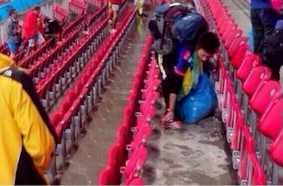 Netter Puji Penonton Jepang Punguti Sampah Sendiri di Piala Dunia