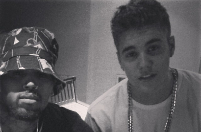 Justin Bieber dan Chris Brown Siapkan Lagu Untuk Fans