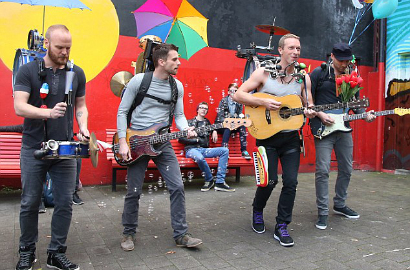 Coldplay Ajak Fans Sydney Syuting Video Klip 'A Sky Full Of Stars'