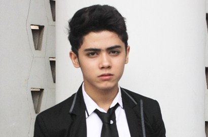 Aliando Benci Rokok yang Jadi Penyebab Ayahnya Meninggal