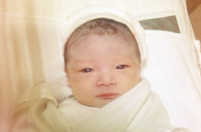 Agni Pratistha Pamer Foto Imut Anak Pertama yang Baru Lahir
