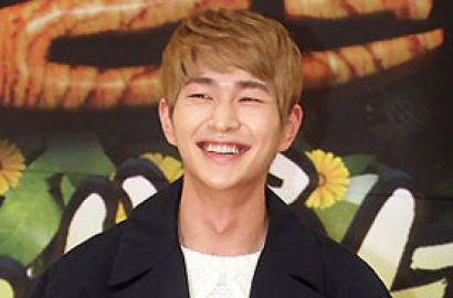 Onew Dipastikan Tak Hadir di 'SHINee World Concert 3' di Jakarta