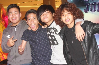 Bastian Undang CJR di Konser Perdananya
