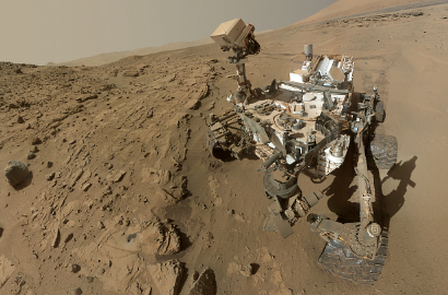 Robot Curiosity Rayakan Setahun di Mars dengan Berfoto Selfie
