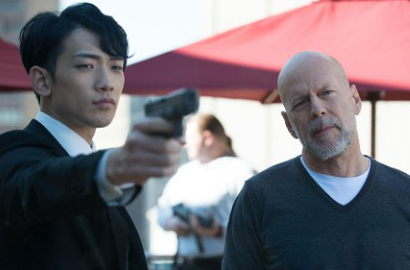 Rain Beraksi Bareng Bruce Willis di Trailer 'The Prince'