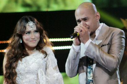 Bahagia Dicium Husein 'Idol', Ayu Ting Ting Tak Mau GR