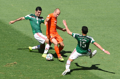 Arjen Robben Minta Maaf Usai Diving