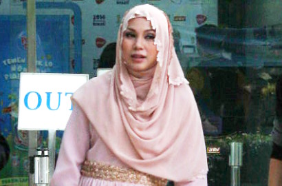 Ditanya Soal Ramadhan, Puput Melati Menghindar