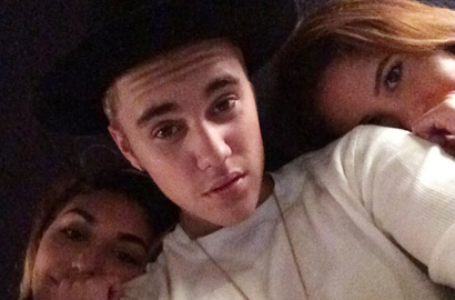 Justin Bieber Kecewakan Selena dengan Foto Selfie Bareng Model