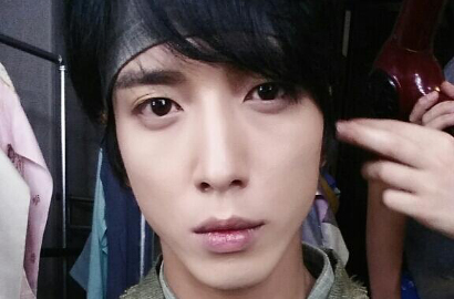 Inilah Penampilan Tradisional Yong Hwa CN Blue untuk 'Three Musketeers'