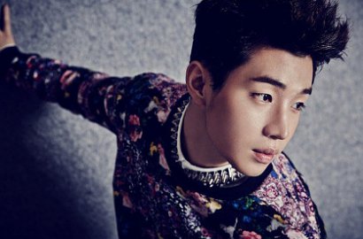 Henry Pukau Fans Mainkan Biola di Teaser MV 'Fantastic'
