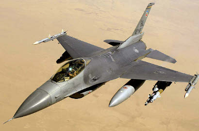 TNI AU Jelaskan F-16 Terbang Rendah di Langit Jakarta