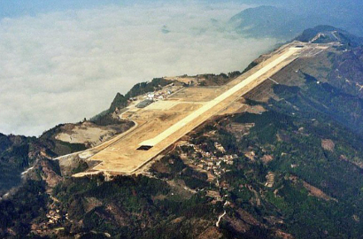 Tiongkok Potong Deretan Gunung untuk Bikin Bandara