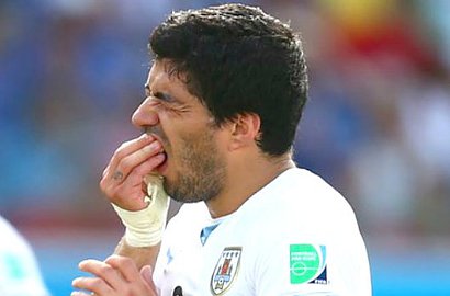 Banding Luis Suarez Ditolak FIFA